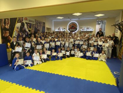 15-16 мая 2025 г. прошла ежегодная аттестация (экзамен) на пояса по боевому джиу-джитсу, а официальное вручение поясов и сертификатов прошло 22 мая 2025 г.